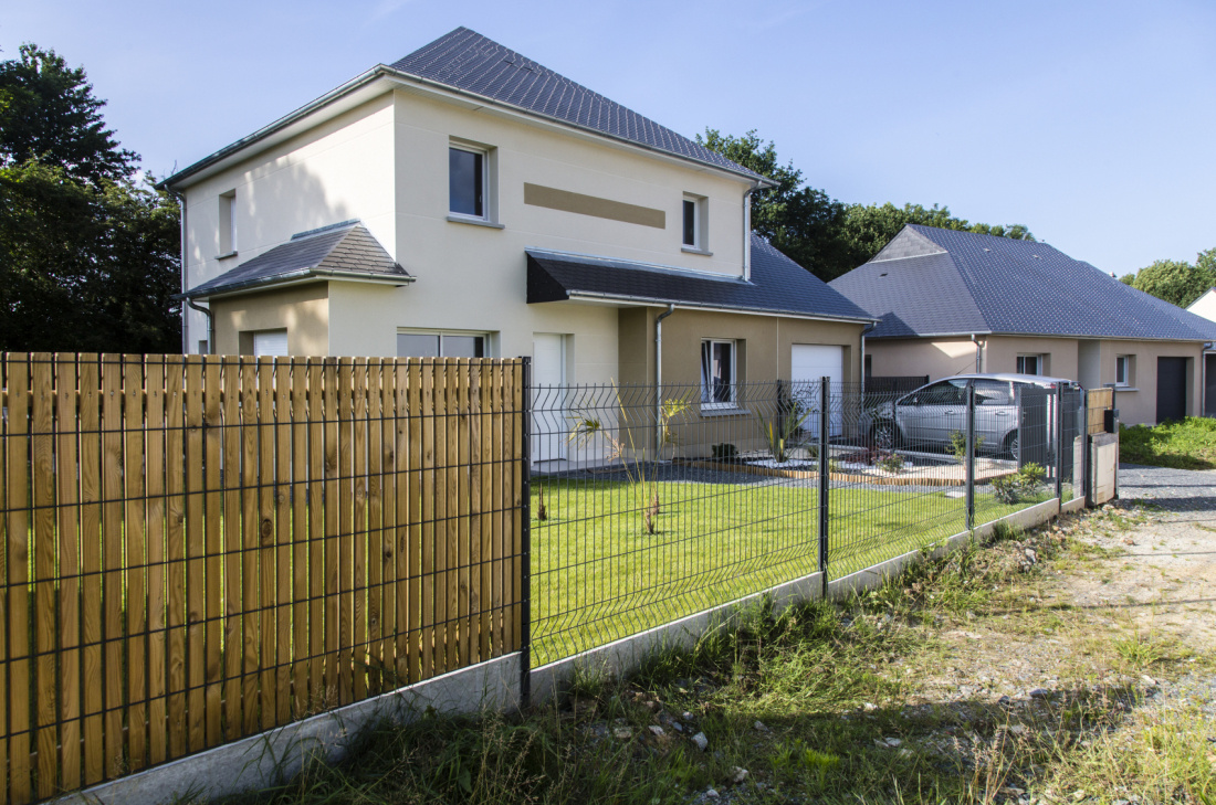 Cl&ocirc;ture de type grillage