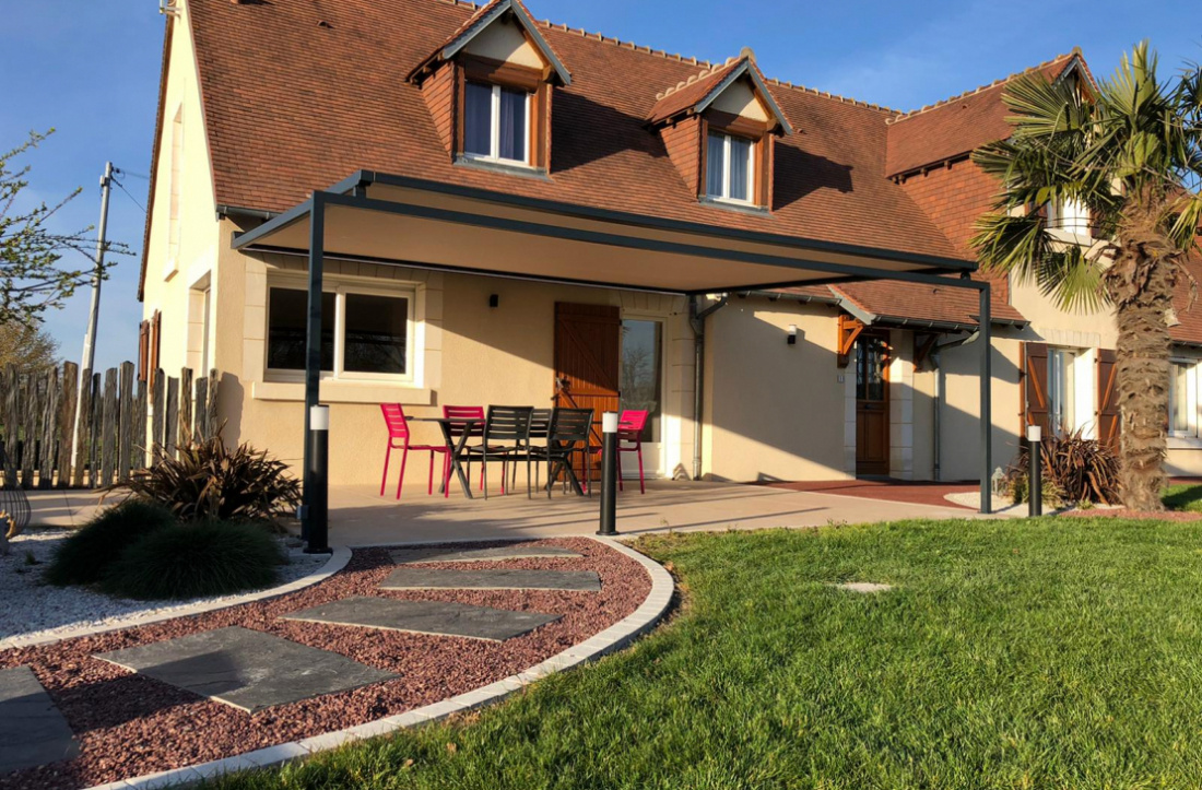 Une structure adossée
