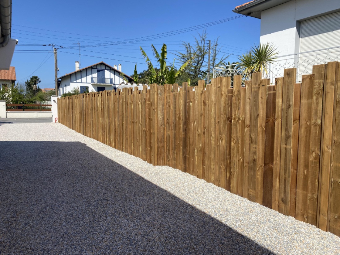 Cl&ocirc;ture en bois