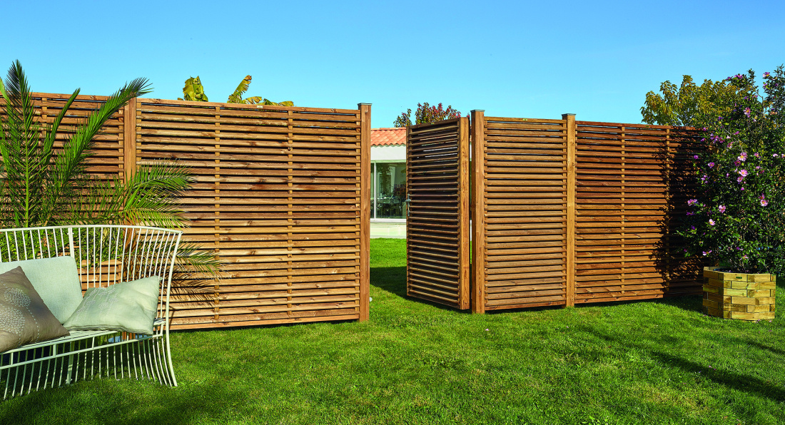 Cl&ocirc;ture en bois