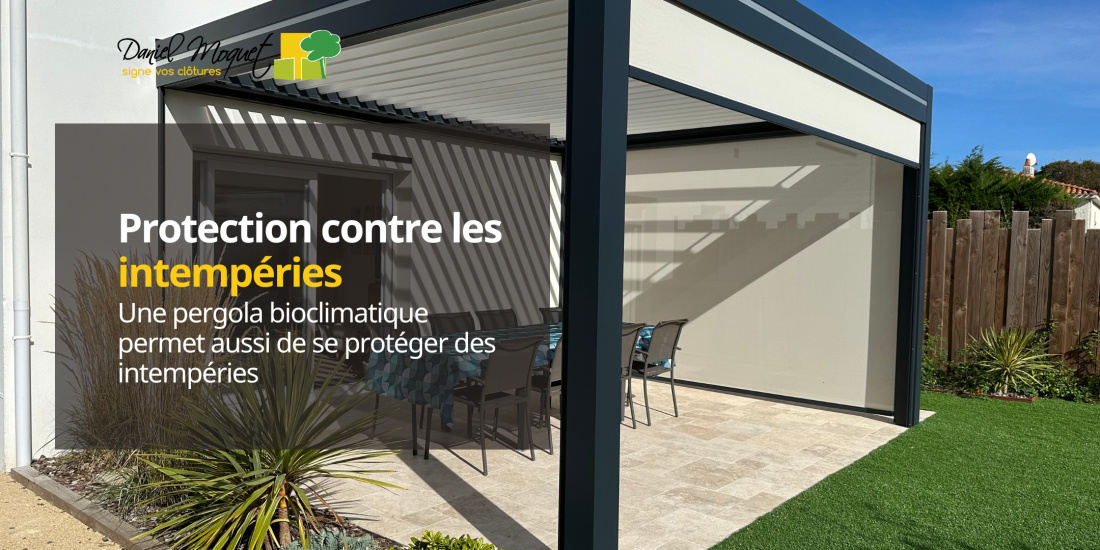 Une pergola bioclimatique permet aussi de se prot&eacute;ger des intemp&eacute;ries 
