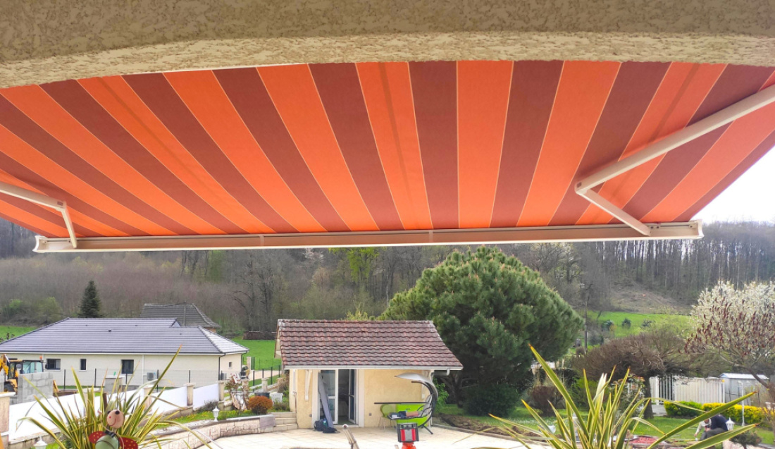 Exemple de store banne r&eacute;alis&eacute; Daniel Moquet