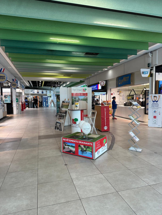 Exposition Galerie Marchande au centre Carrefour de Crèche sur Saône 2024