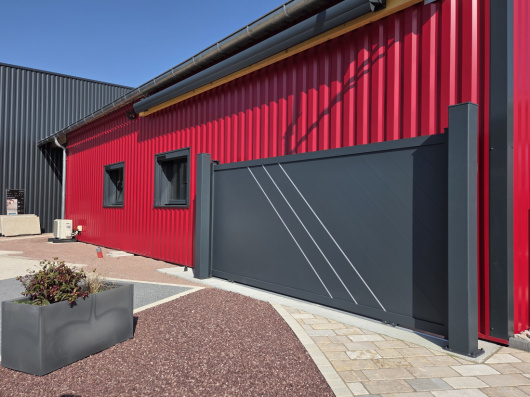 Le showroom de l'Entreprise DGClotures fait peau neuve !