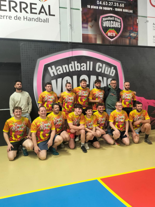L'entreprise Teulière au tournoi de handball d'Aurillac
