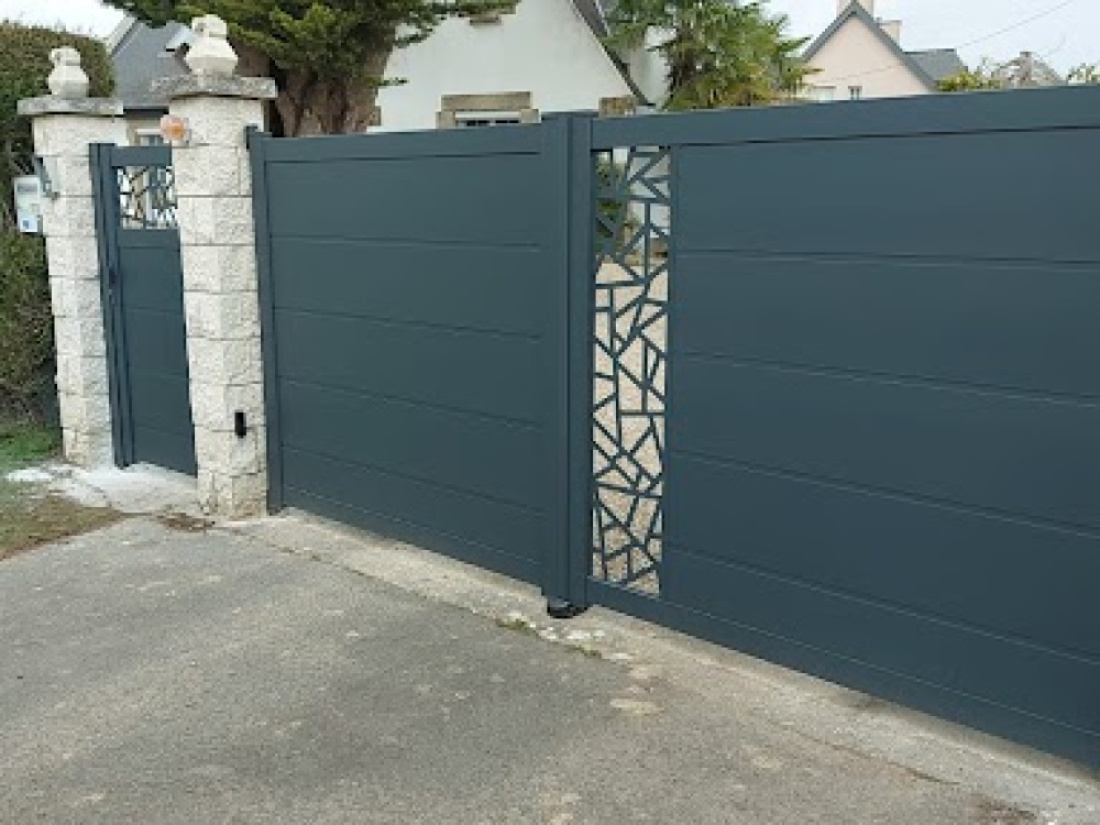 Quel matériau choisir pour votre portail avec portillon intégré ?