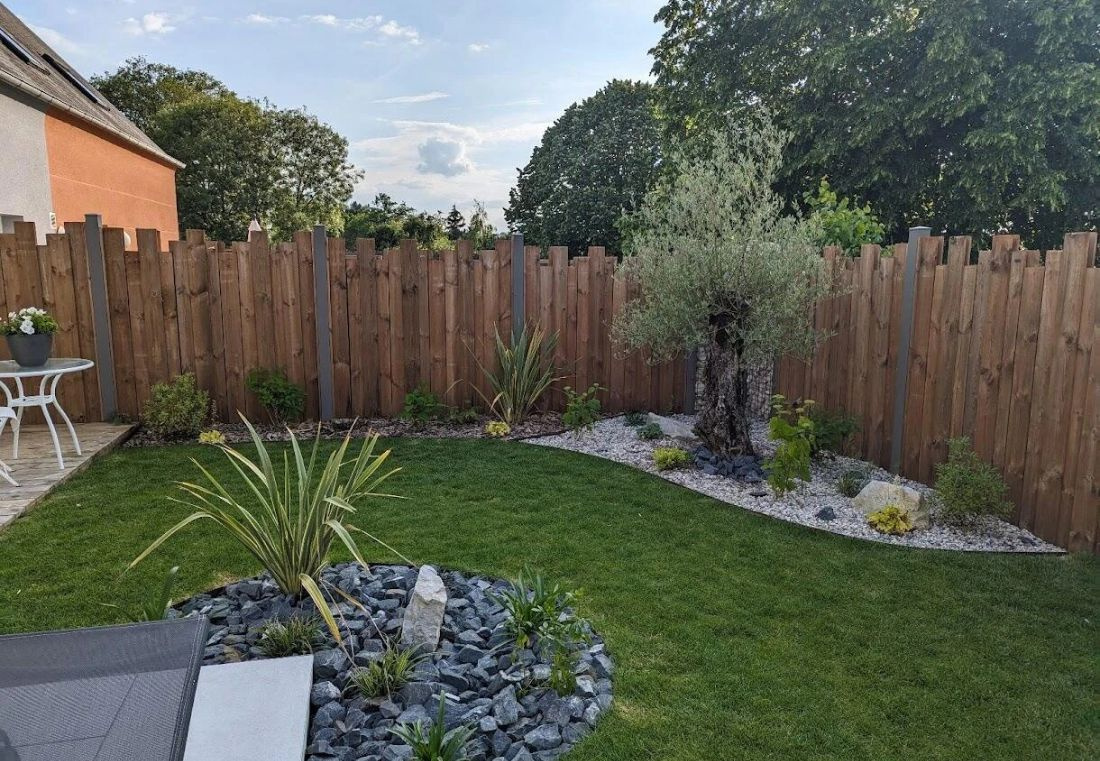Idées de clôtures de jardin originales : nos inspirations pour un extérieur vraiment unique