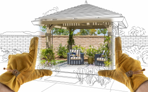 Construire soi-même son portail ou sa pergola : avantageux ou risqué ?