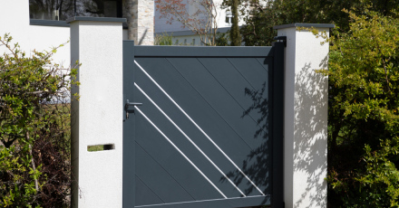 Pourquoi choisir un portillon occultant ?