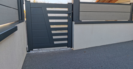 Pourquoi choisir un portillon en PVC ou aluminium ?