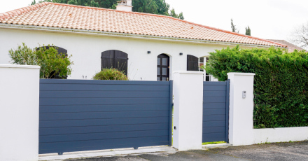 Quelles fixations pour un portillon ?