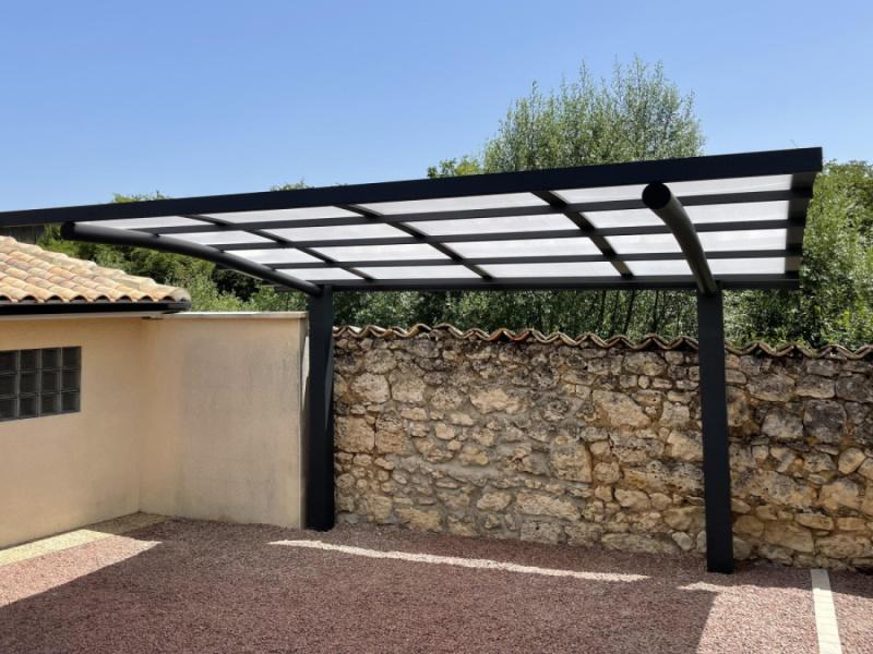 Une toiture opaque ou translucide pour votre carport