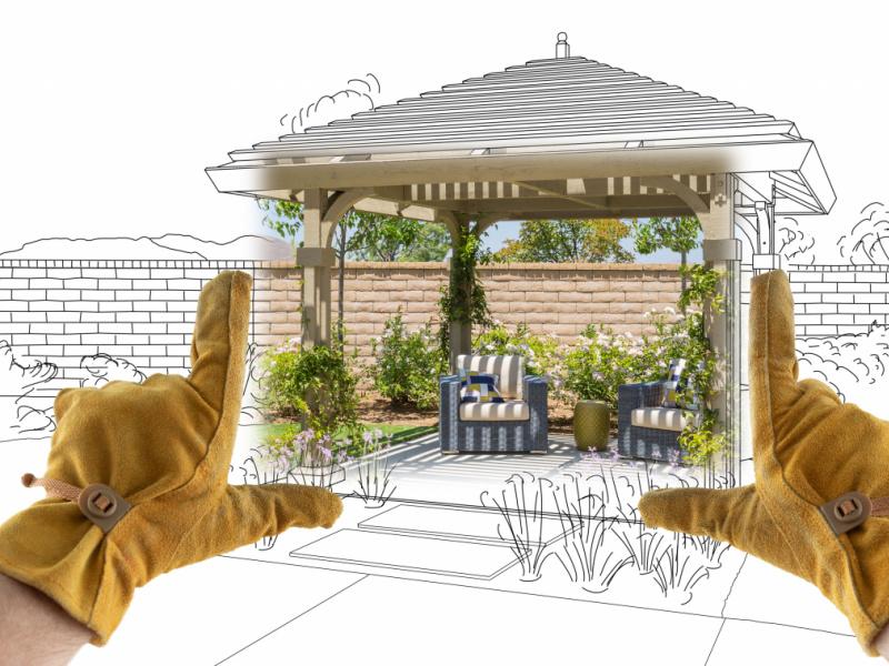 Construire soi-même son portail ou sa pergola : avantageux ou risqué ?