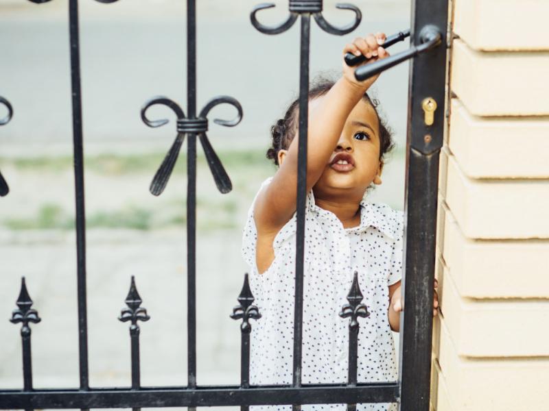 Choisir une clôture et un portail pour la protection des enfants