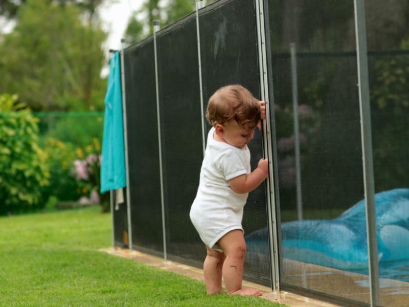 Protéger ses proches avec un portail et une clôture de jardin